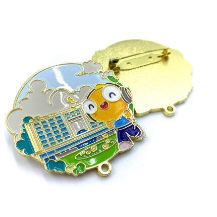 School enamel pin supplier custom round soft and hard enamel pins wholesale top 1 factory